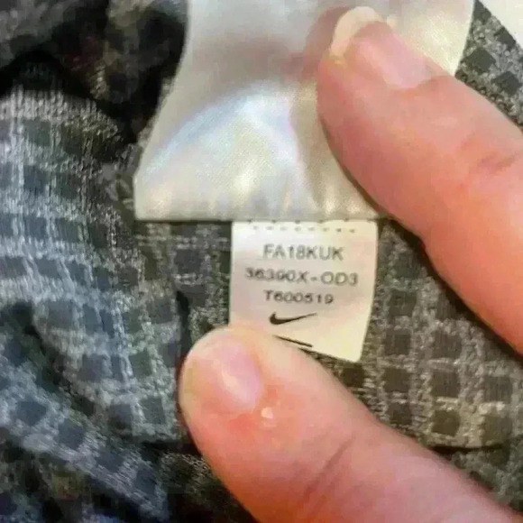 Nike Women’s Oregon Ducks Football Funnel Neck Sweatshirt Jersey. Size Large. - Picture 10 of 11